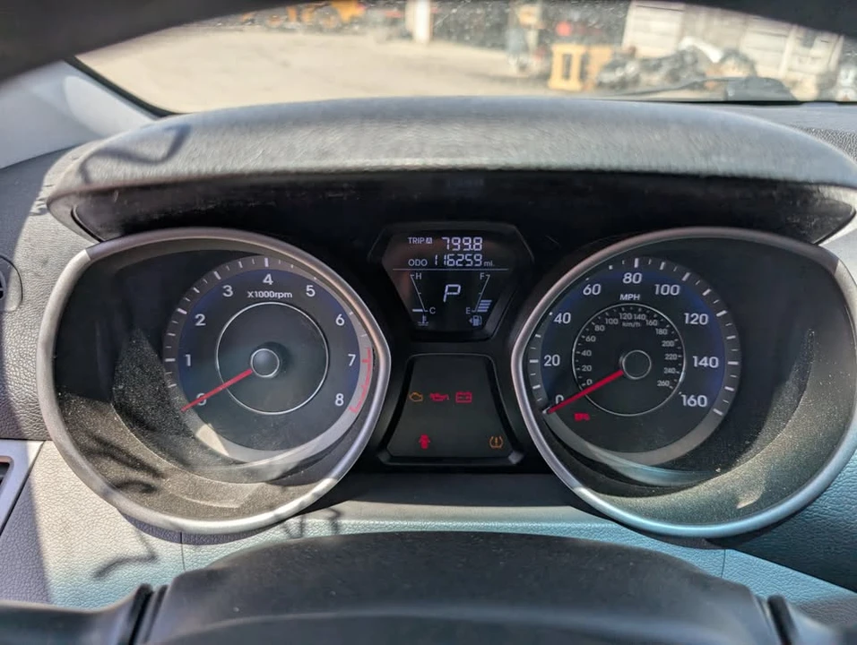 2013 Hyundai Elantra - Image 10 of 10