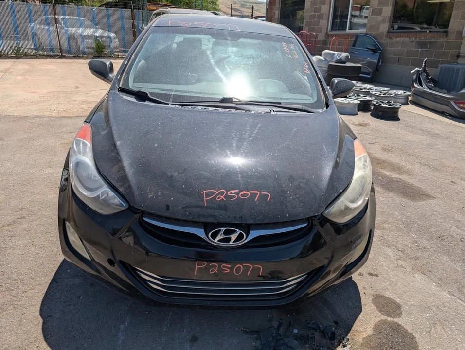 2013 Hyundai Elantra - Image 5 of 10