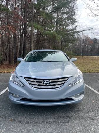 2013 Hyundai Sonata - Image 2 of 17