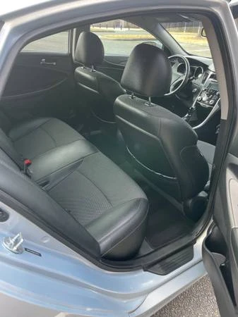 2013 Hyundai Sonata - Image 10 of 17