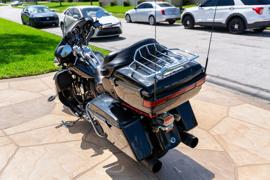 2013 Harley-Davidson CVO - Image 2 of 7