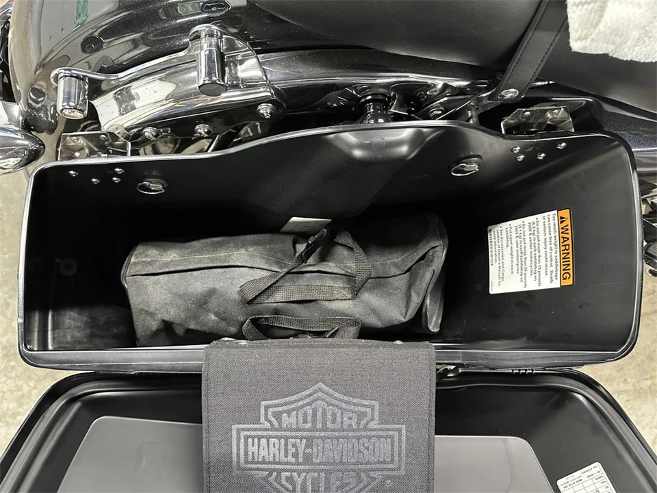 2013 Harley-Davidson Touring Twin Cam - Image 18 of 24