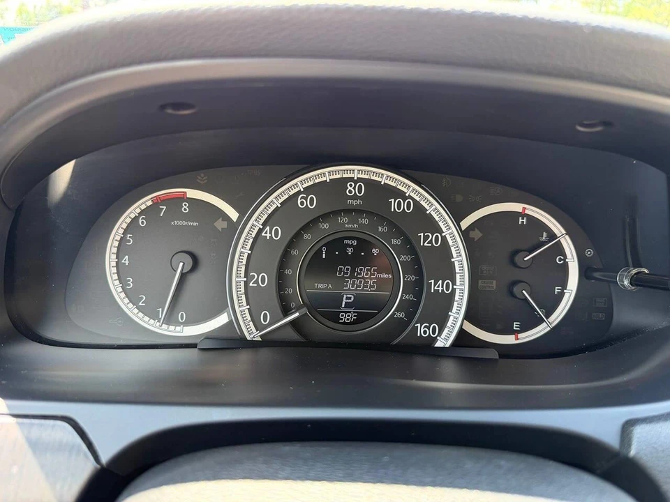 2013 Honda Accord 9th Gen - Image 8 of 30