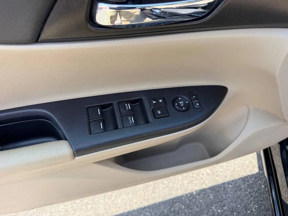 2013 Honda Accord 9th Gen - Image 3 of 30