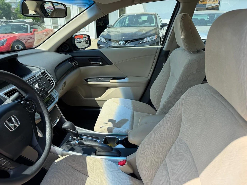 2013 Honda Accord 9th Gen - Image 5 of 30