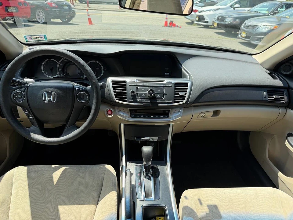 2013 Honda Accord 9th Gen - Image 16 of 30