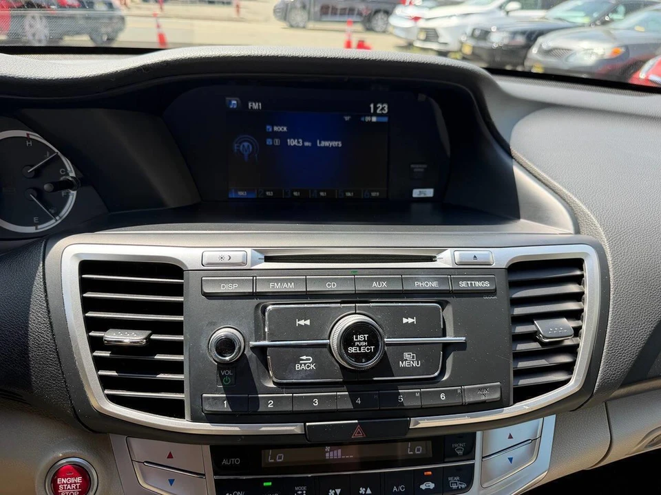 2013 Honda Accord 9th Gen - Image 10 of 30