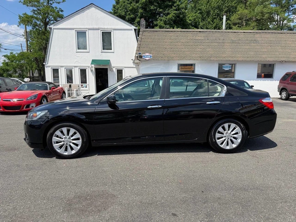 2013 Honda Accord 9th Gen - Image 25 of 30
