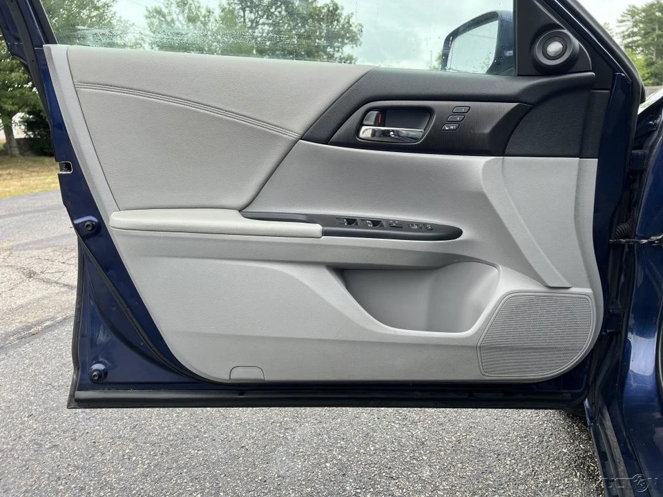 2013 Honda Accord 9th Gen - Image 11 of 12