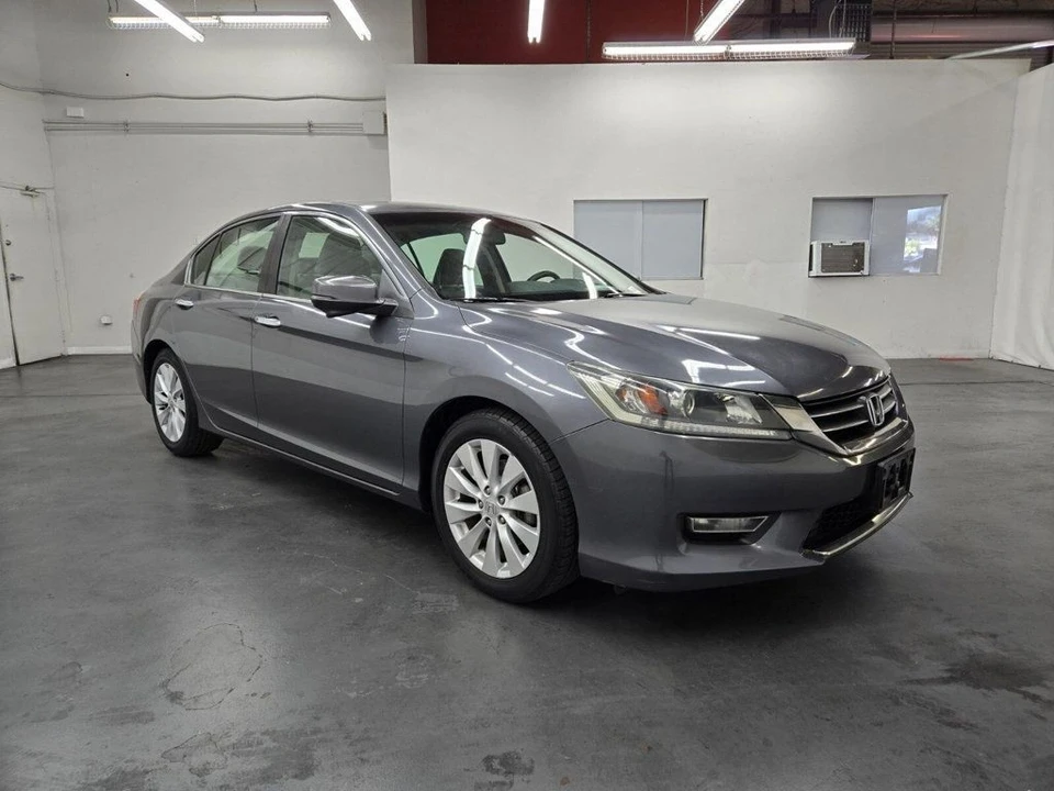 2013 Honda Accord 9th Gen - Image 3 of 12
