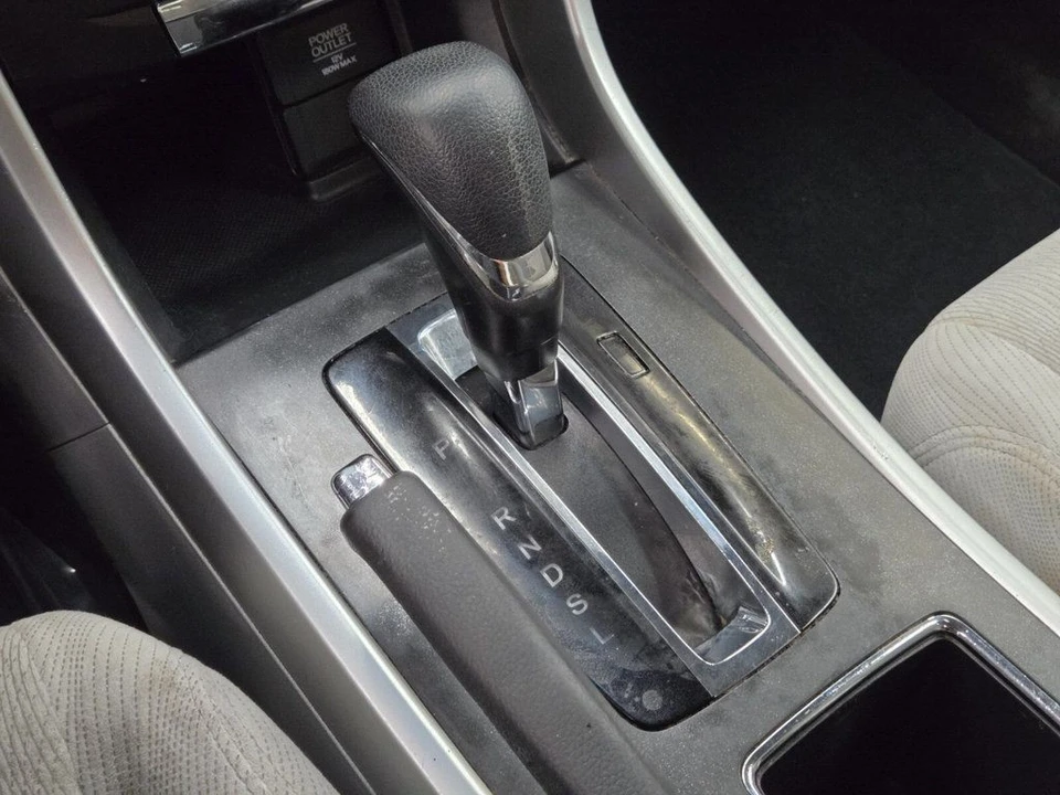 2013 Honda Accord 9th Gen - Image 19 of 21