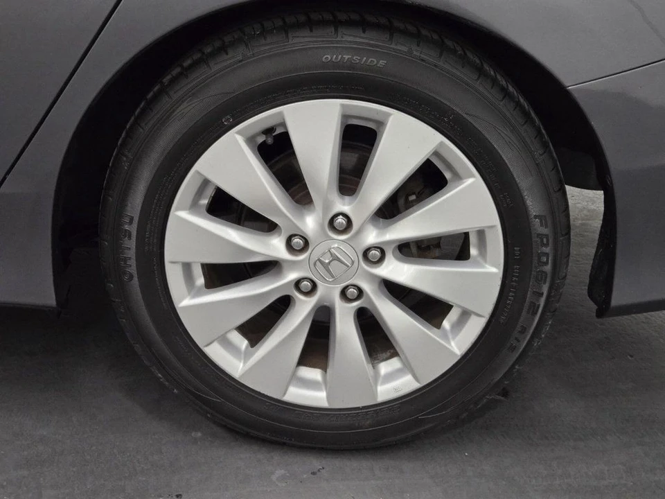 2013 Honda Accord 9th Gen - Image 5 of 12