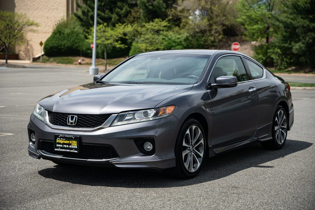 2013 Honda Accord 9th Gen - Image 3 of 31