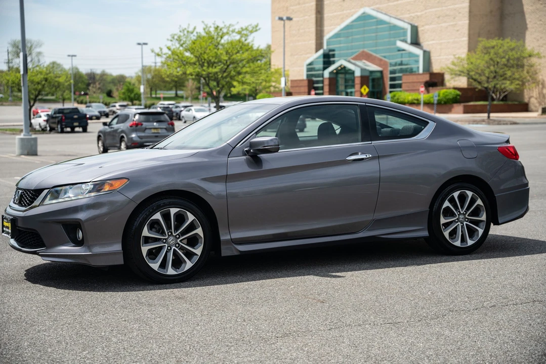 2013 Honda Accord 9th Gen - Image 6 of 31