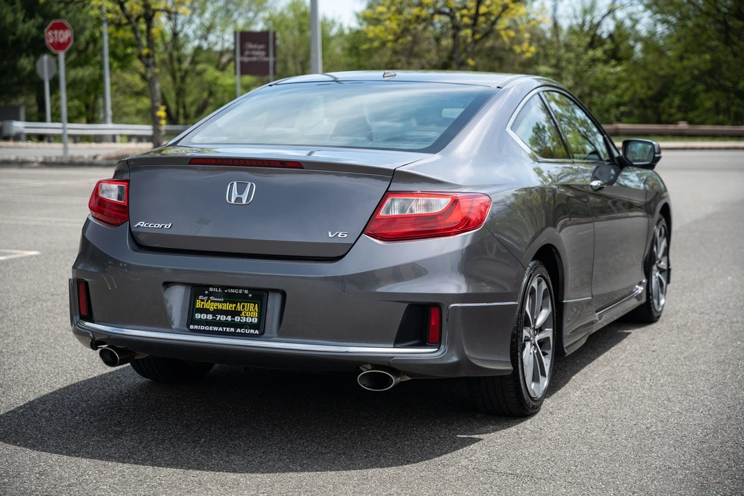 2013 Honda Accord 9th Gen - Image 15 of 31