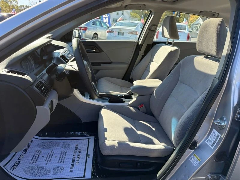 2013 Honda Accord 9th Gen - Image 9 of 12