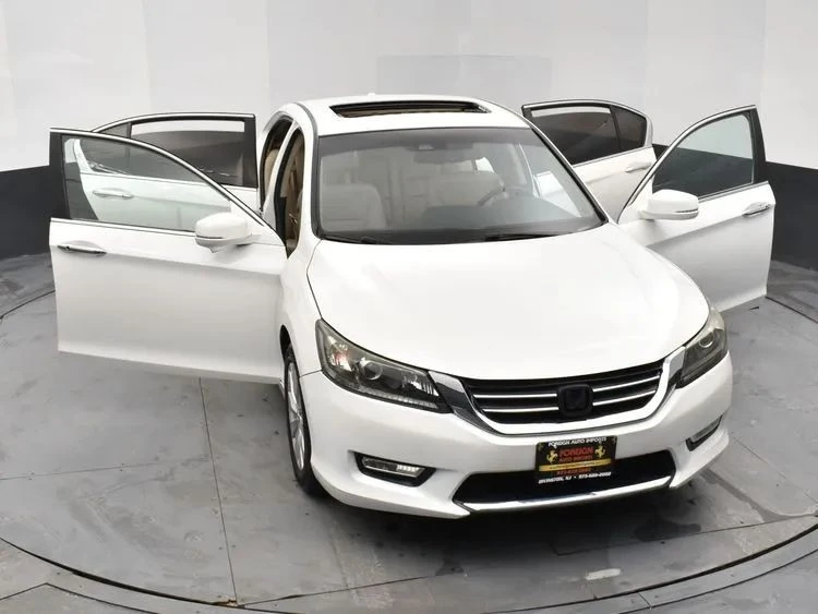 2013 Honda Accord 9th Gen - Image 10 of 12