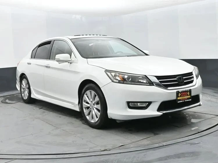 2013 Honda Accord 9th Gen - Image 2 of 12