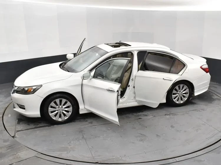 2013 Honda Accord 9th Gen - Image 7 of 12