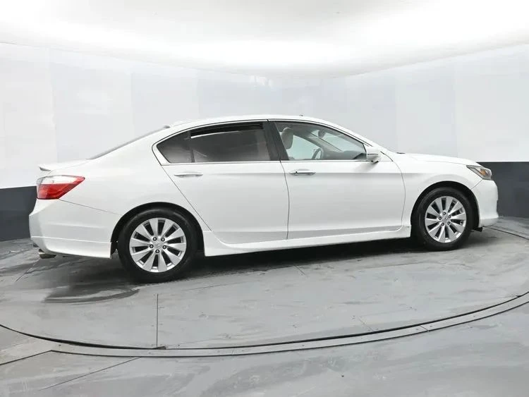 2013 Honda Accord 9th Gen - Image 4 of 12