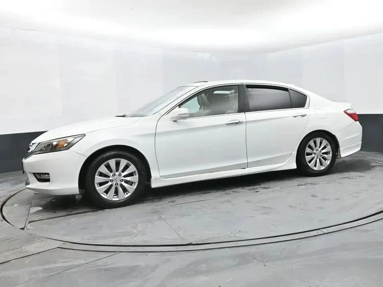 2013 Honda Accord 9th Gen - Image 5 of 12