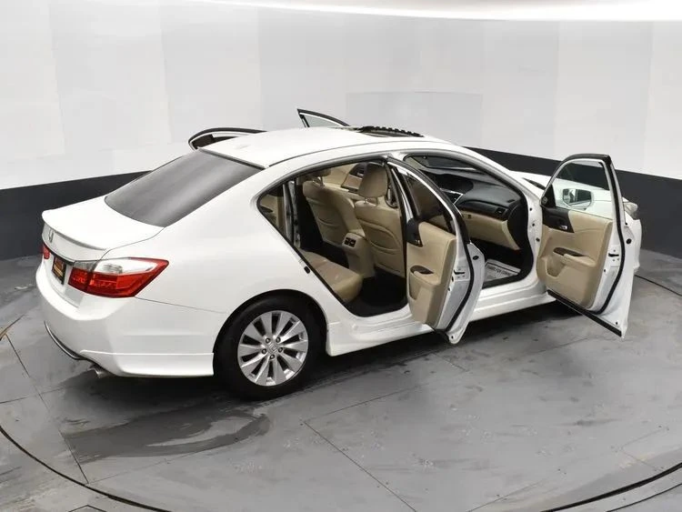 2013 Honda Accord 9th Gen - Image 6 of 12