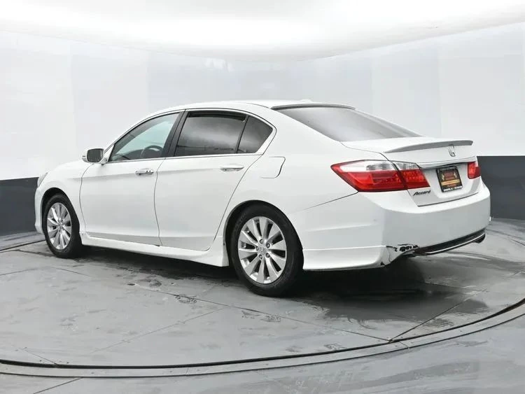 2013 Honda Accord 9th Gen - Image 9 of 12