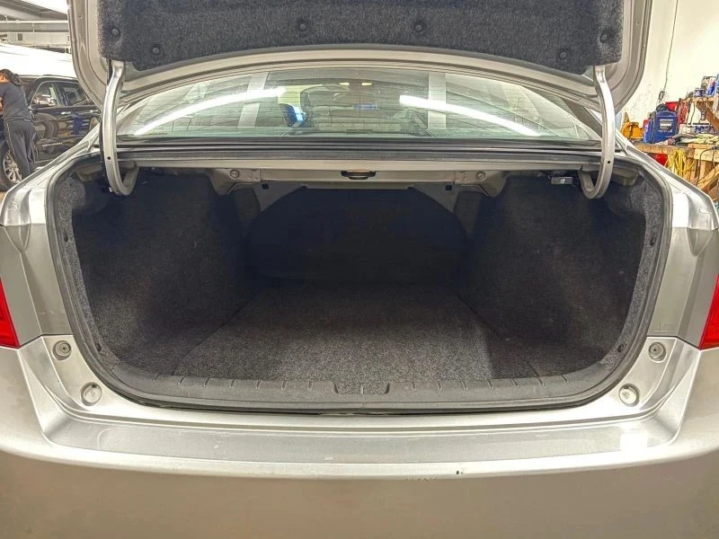 2013 Honda Accord 9th Gen - Image 9 of 12