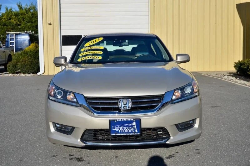 2013 Honda Accord 9th Gen - Image 3 of 12