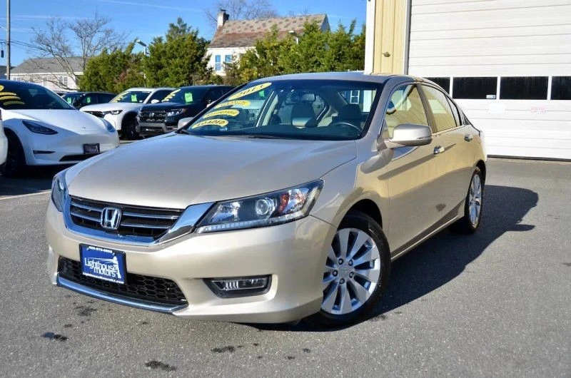 2013 Honda Accord 9th Gen - Image 2 of 12