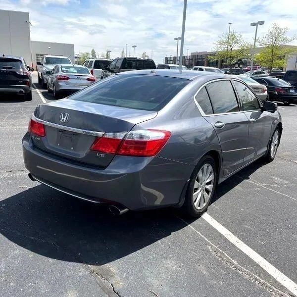 2013 Honda Accord 9th Gen - Image 8 of 12