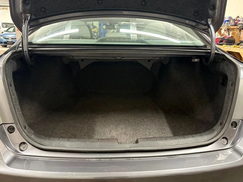 2013 Honda Accord 9th Gen - Image 9 of 12