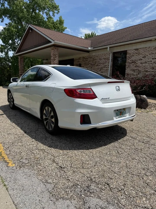 2013 Honda Accord 9th Gen - Image 3 of 15