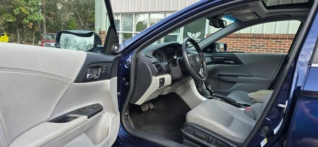 2013 Honda Accord 9th Gen - Image 9 of 20