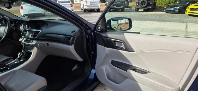 2013 Honda Accord 9th Gen - Image 15 of 20