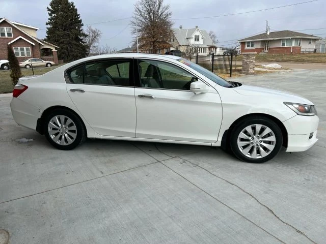 2013 Honda Accord 9th Gen - Image 5 of 21