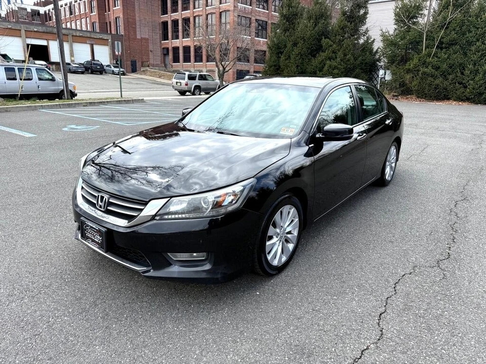 2013 Honda Accord 9th Gen - Image 9 of 12