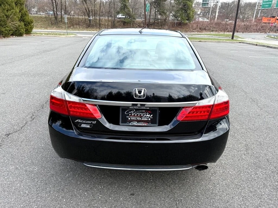 2013 Honda Accord 9th Gen - Image 6 of 12