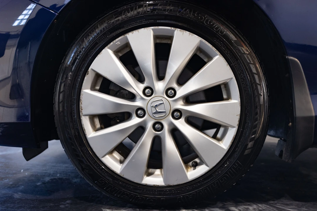 2013 Honda Accord 9th Gen - Image 5 of 12