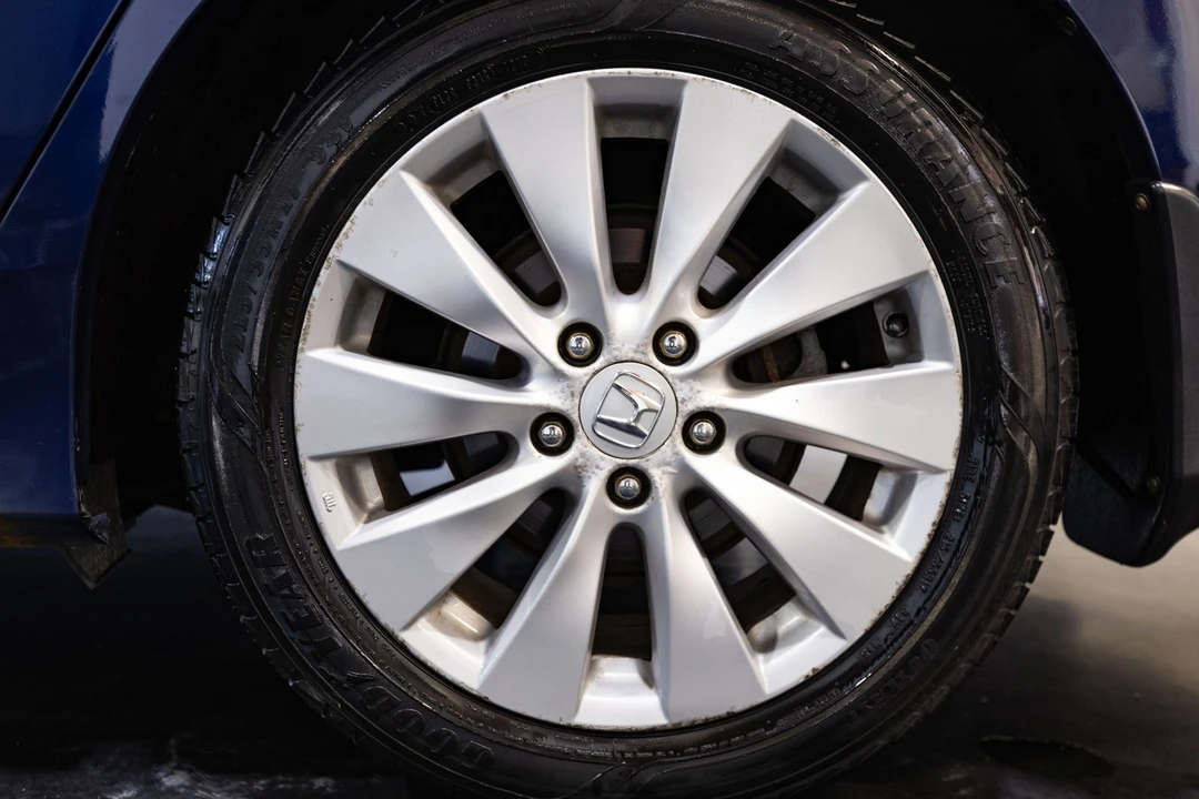 2013 Honda Accord 9th Gen - Image 9 of 12