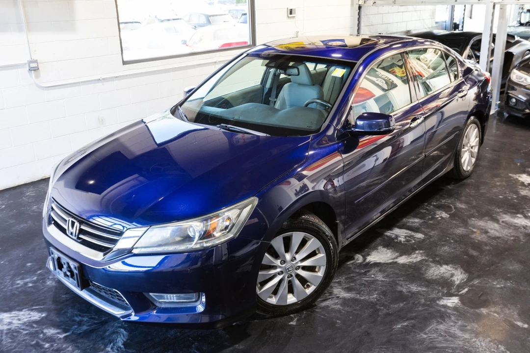 2013 Honda Accord 9th Gen - Image 2 of 12