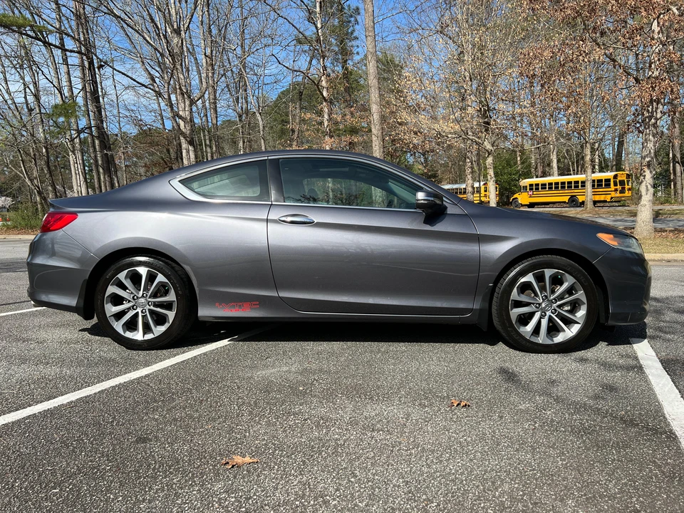 2013 Honda Accord 9th Gen - Image 17 of 31