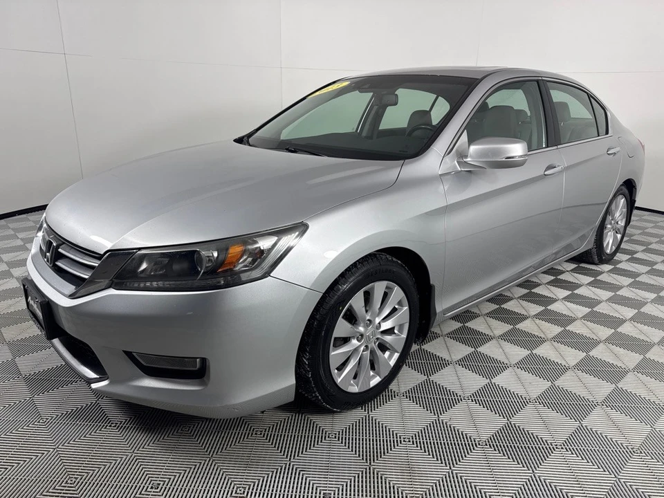 2013 Honda Accord 9th Gen - Image 9 of 12