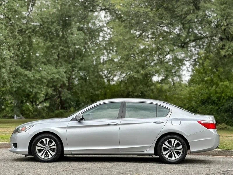2013 Honda Accord 9th Gen - Image 7 of 12