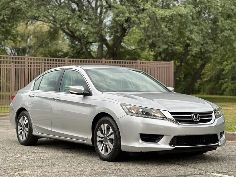 2013 Honda Accord 9th Gen - Image 3 of 12