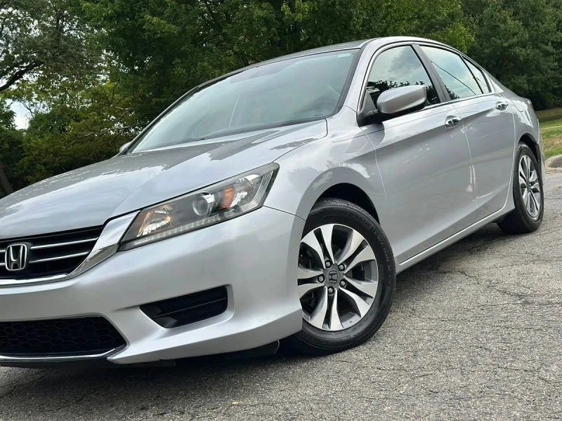 2013 Honda Accord 9th Gen - Image 9 of 12