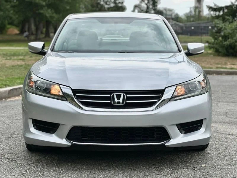 2013 Honda Accord 9th Gen - Image 10 of 12