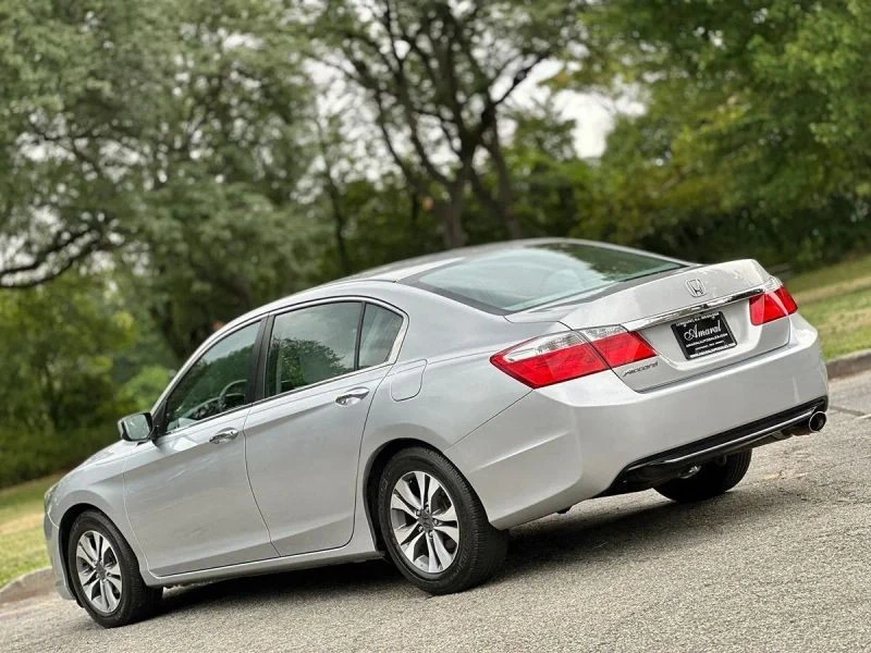 2013 Honda Accord 9th Gen - Image 5 of 12