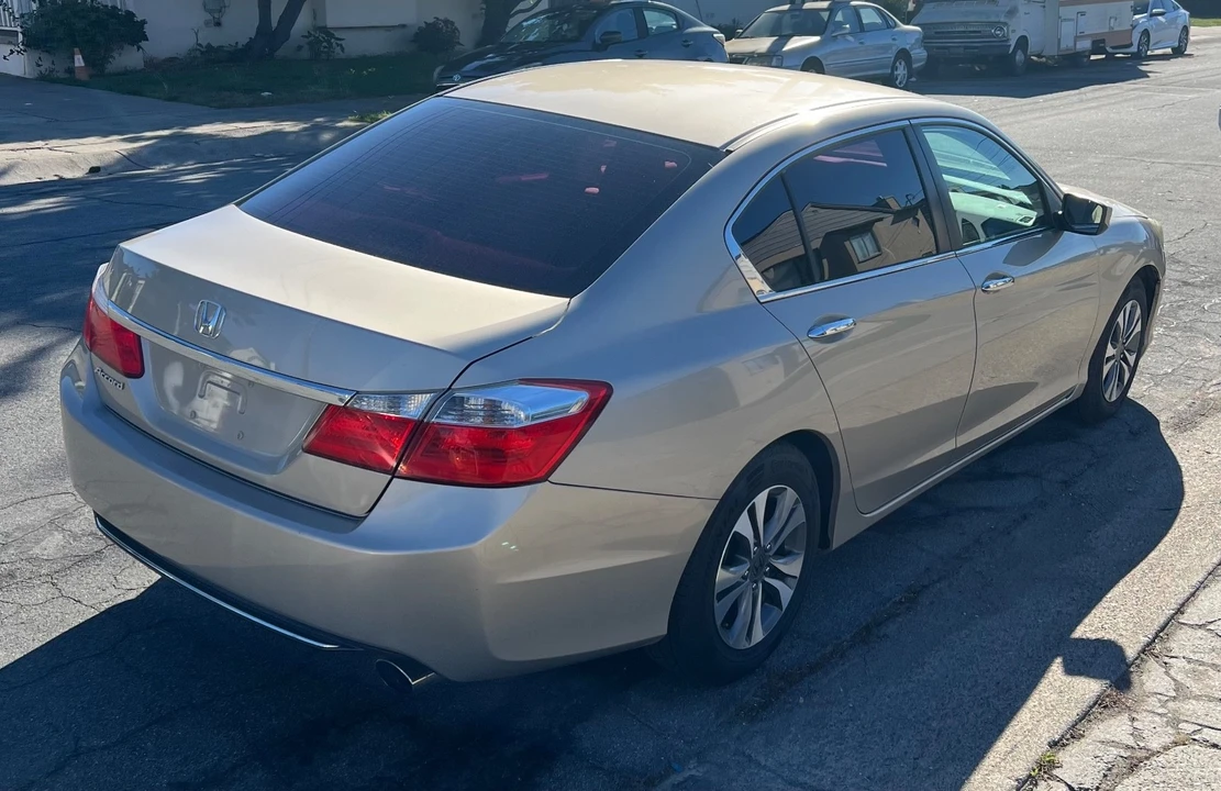 2013 Honda Accord 9th Gen - Image 4 of 10