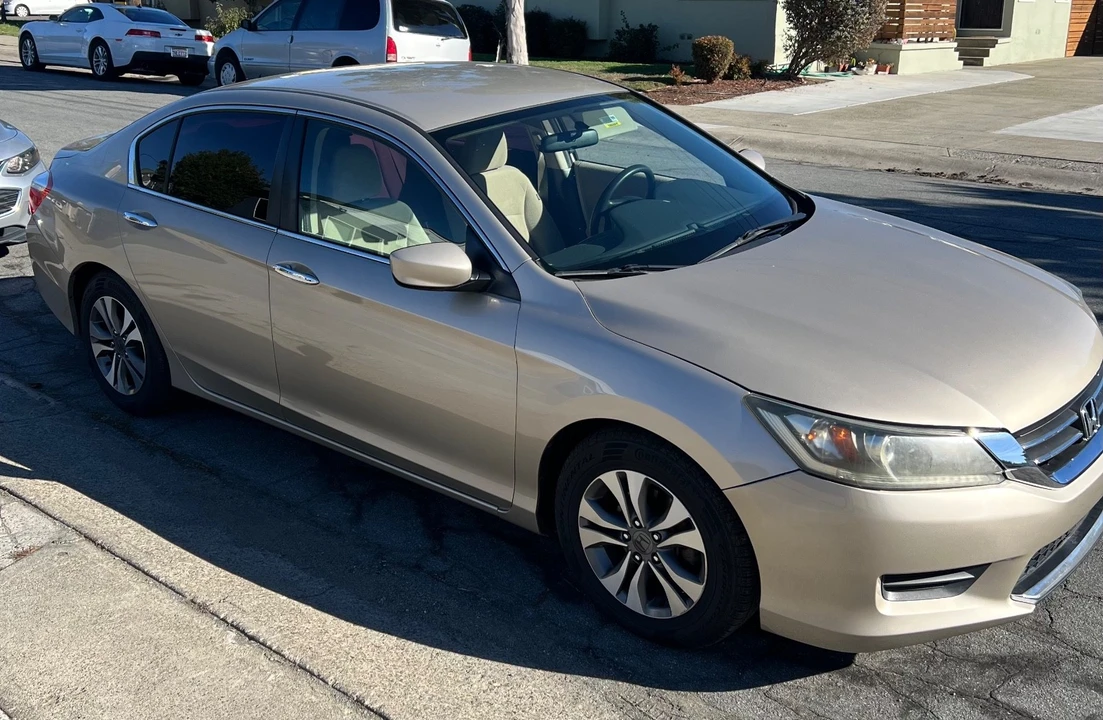 2013 Honda Accord 9th Gen - Image 5 of 10